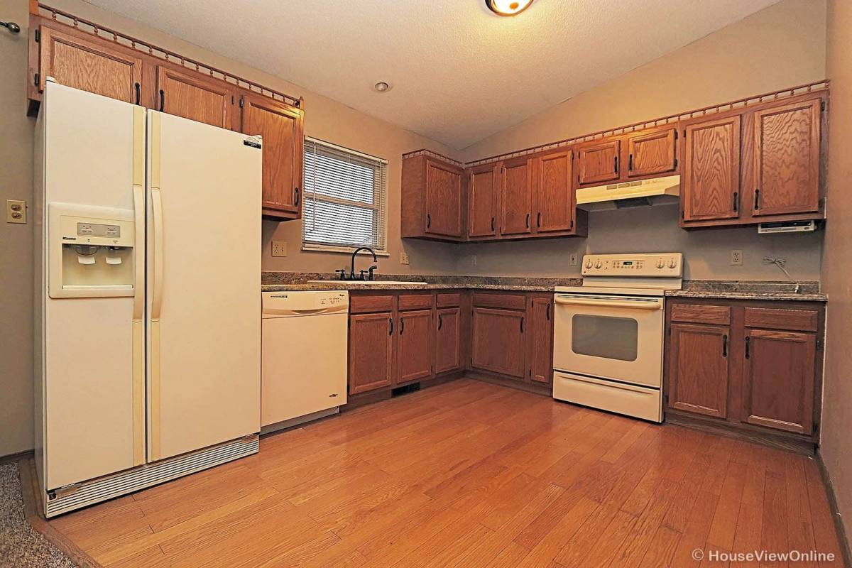 House for rent at 1954 Longview Dr, Cape Girardeau, MO 63701