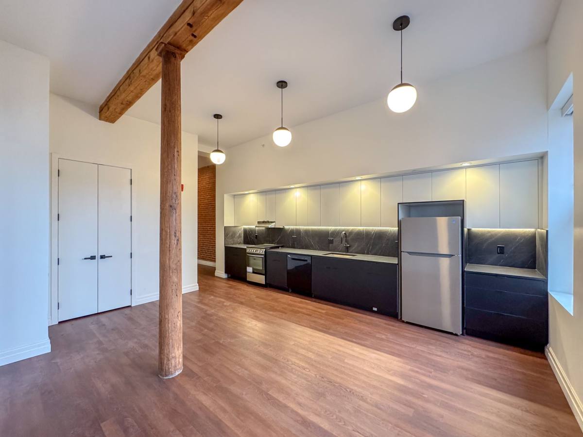 Apartment for rent at 105 Court St, New Haven, CT 06510