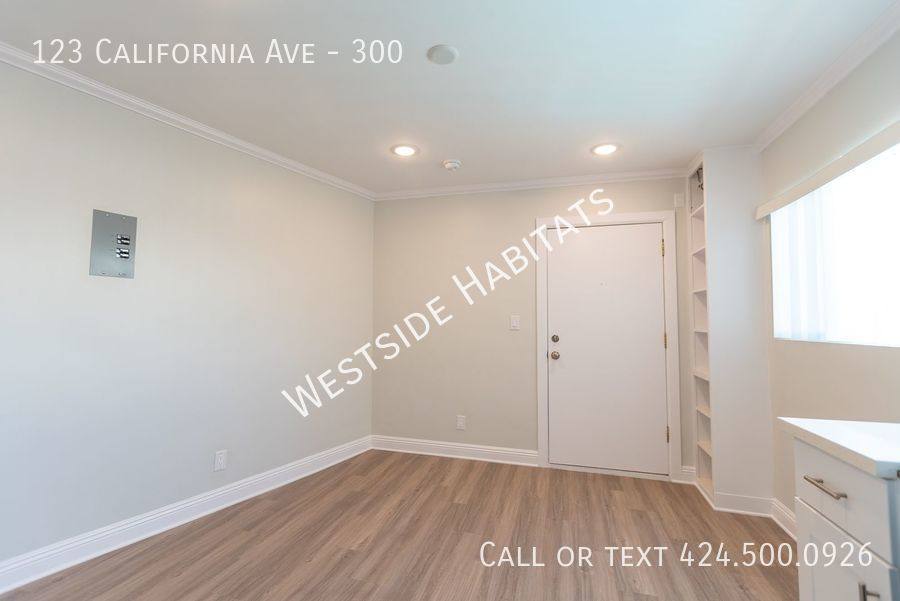 Apartment for rent at 123 California Ave #300, Santa Monica, CA 90403