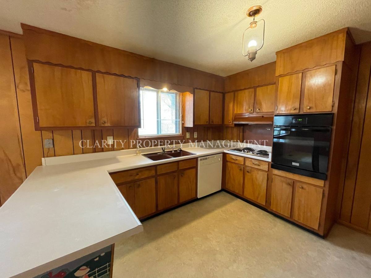 House for rent at 1117 Ridge Top Dr, Chattanooga, TN 37421