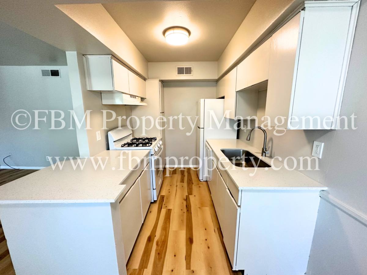 Apartment for rent at 518 N Rogers St, Waxahachie, TX 75165