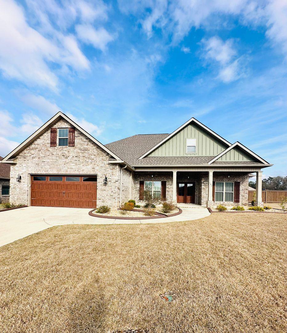House for rent at 102 Twisted Laurel Lane, Bonaire, GA 31005