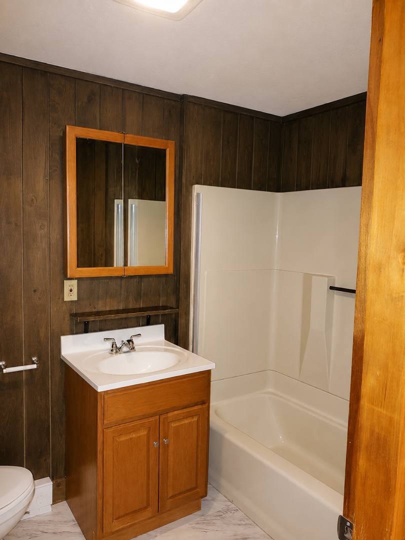 Apartment for rent at 332 Wallingford Ave, Athol, MA 01331