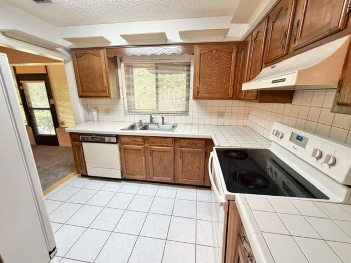 Condo for rent at 101 Grand Plaza Dr #F-4, Orange City, FL 32763