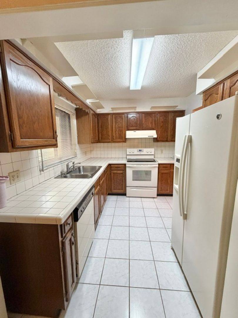 Condo for rent at 101 Grand Plaza Dr #F-4, Orange City, FL 32763