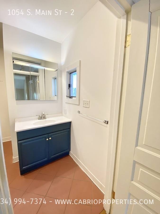 Apartment for rent at 1054 S Main St #2, Ann Arbor, MI 48104