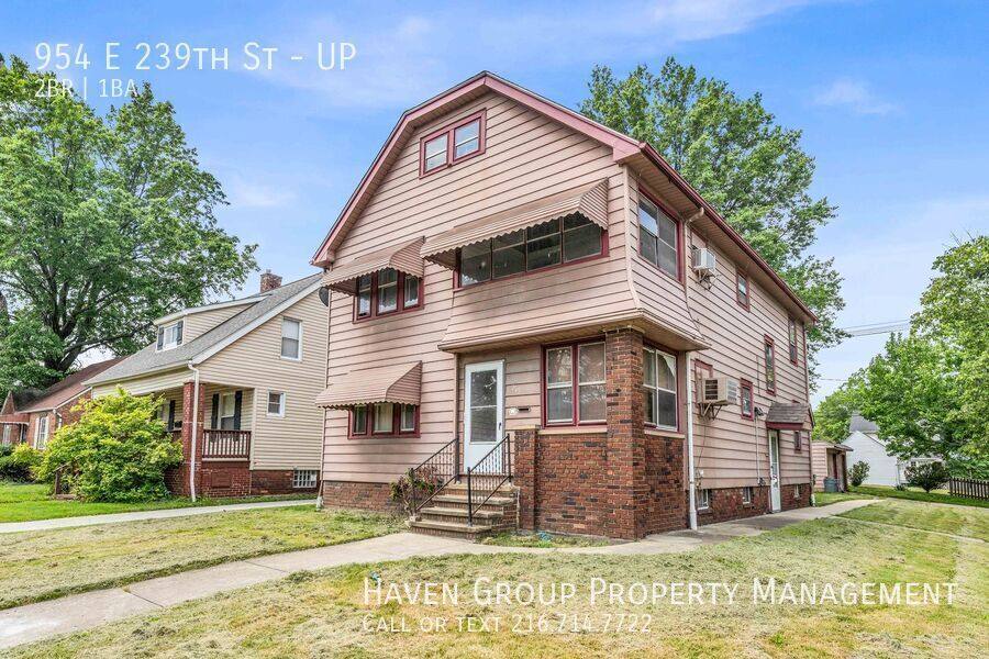 Apartment for rent at 954 E 239th St #UP, Euclid, OH 44123