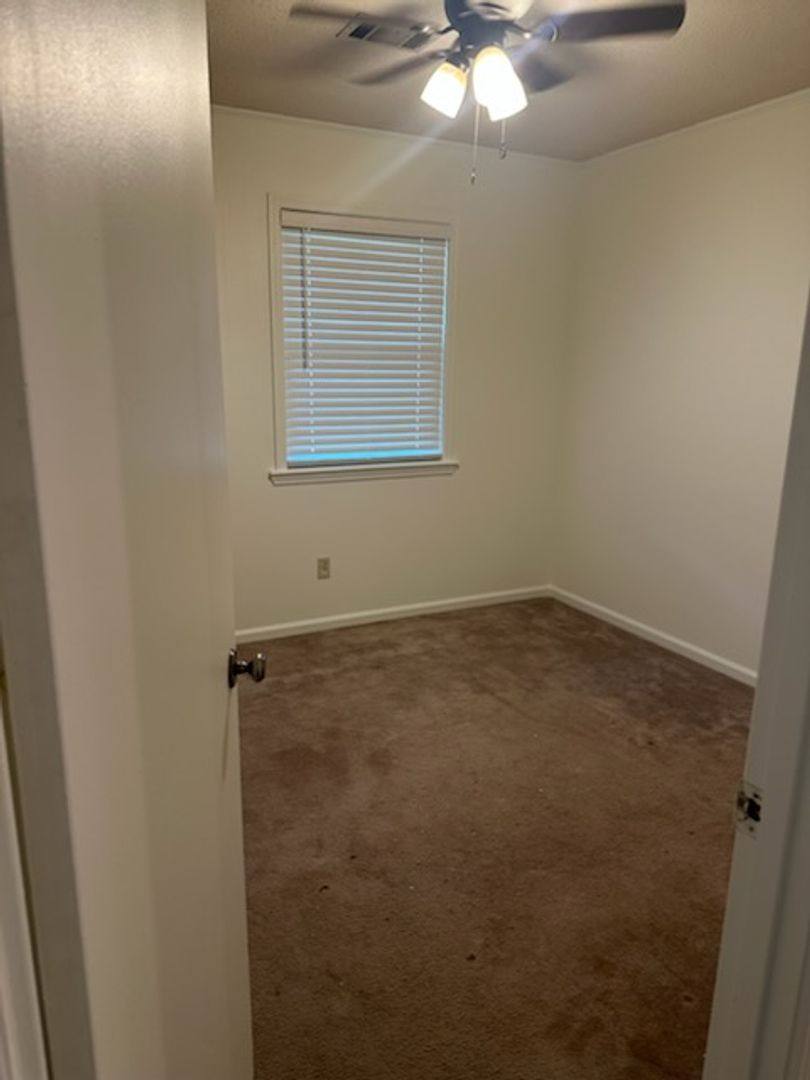 House for rent at 156 W Ozarka St, Dover, AR 72837