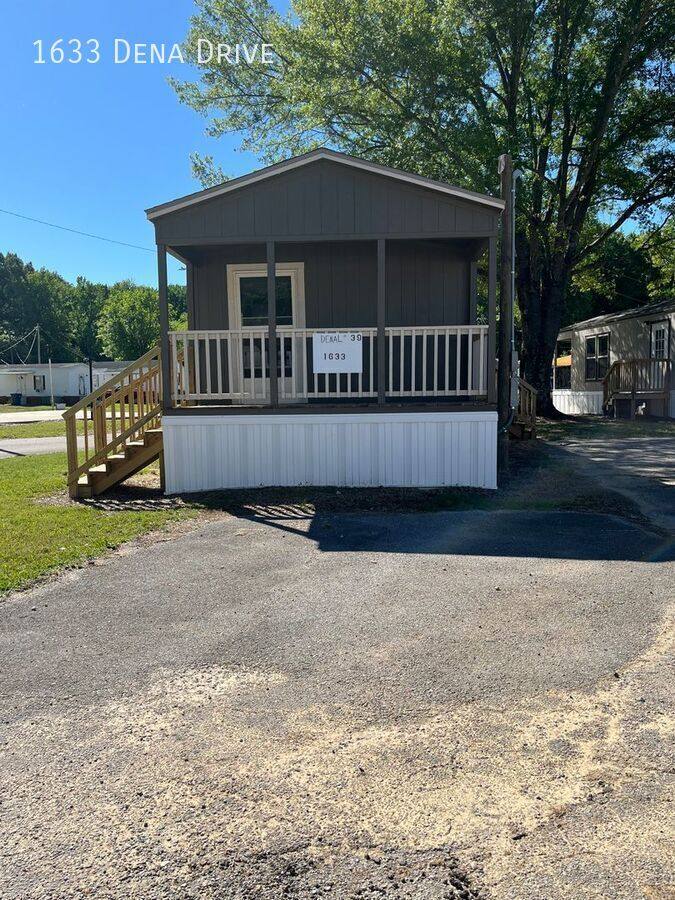 House for rent at 1633 Dena Dr, Memphis, TN 38127
