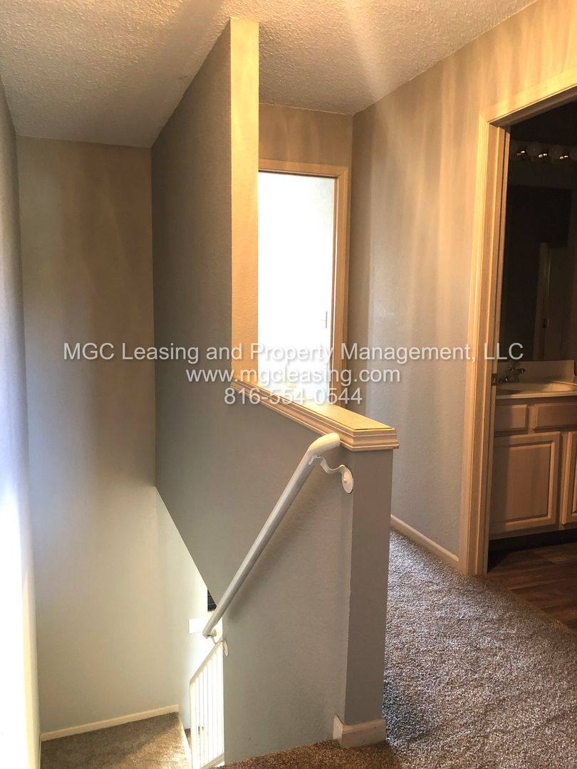 Townhouse for rent at 809-815 Garden Way, Harrisonville, MO 64701