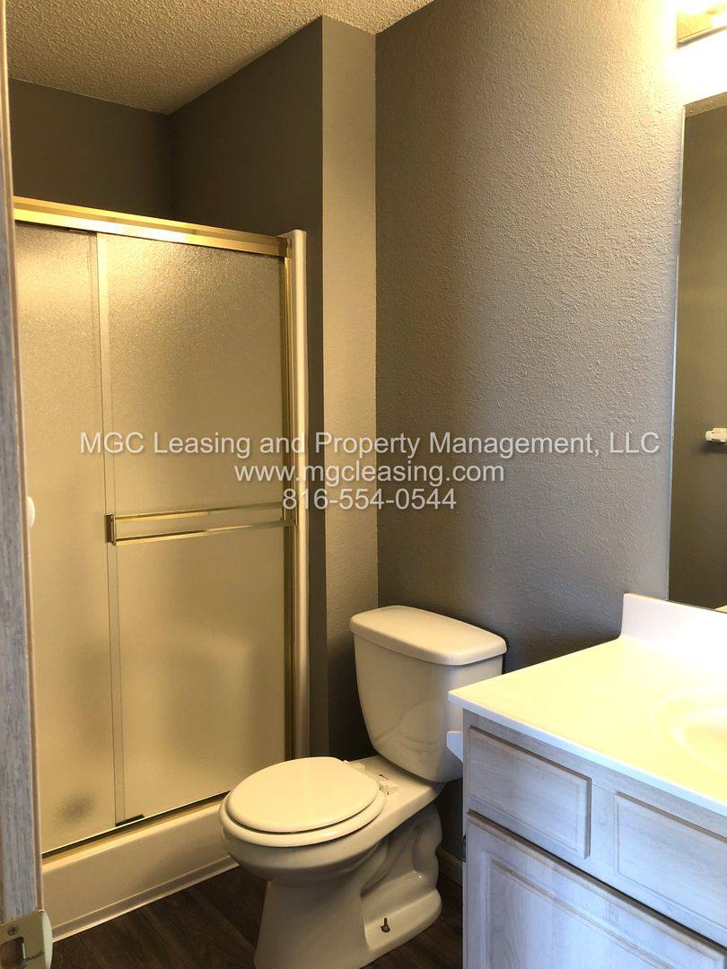 Townhouse for rent at 809-815 Garden Way, Harrisonville, MO 64701
