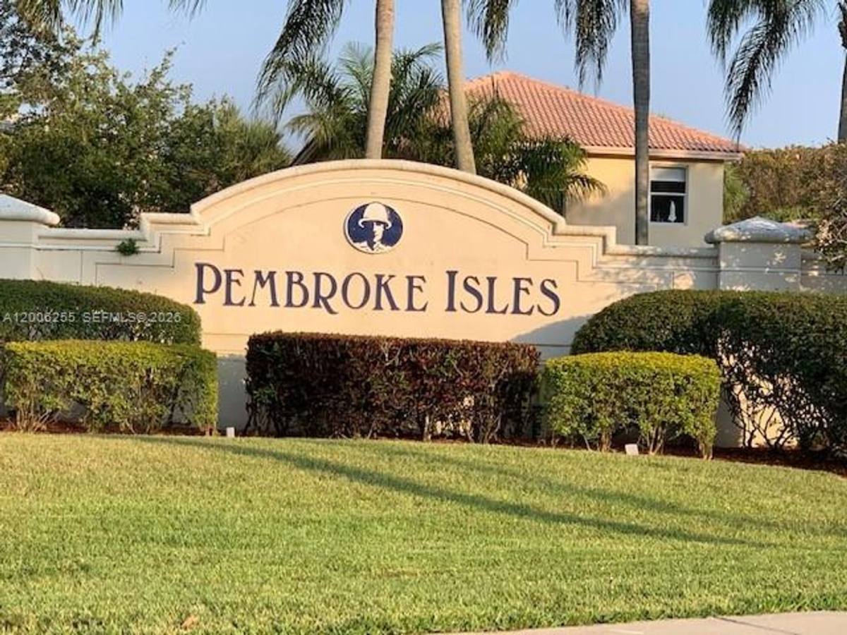 Townhouse for rent at 17001 NW 22nd St, Pembroke Pines, FL 33028
