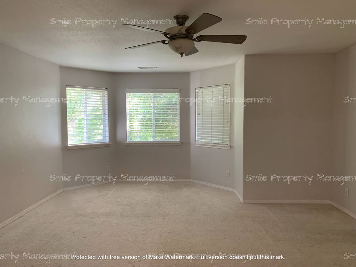 House for rent at 184 SW 105th Terrace, Portland, OR 97225