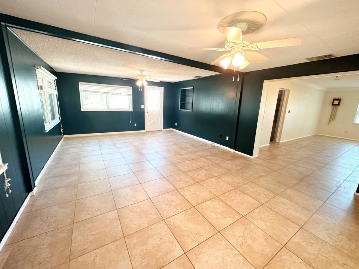House for rent at 1770 63rd Ave N, Saint Petersburg, FL 33702