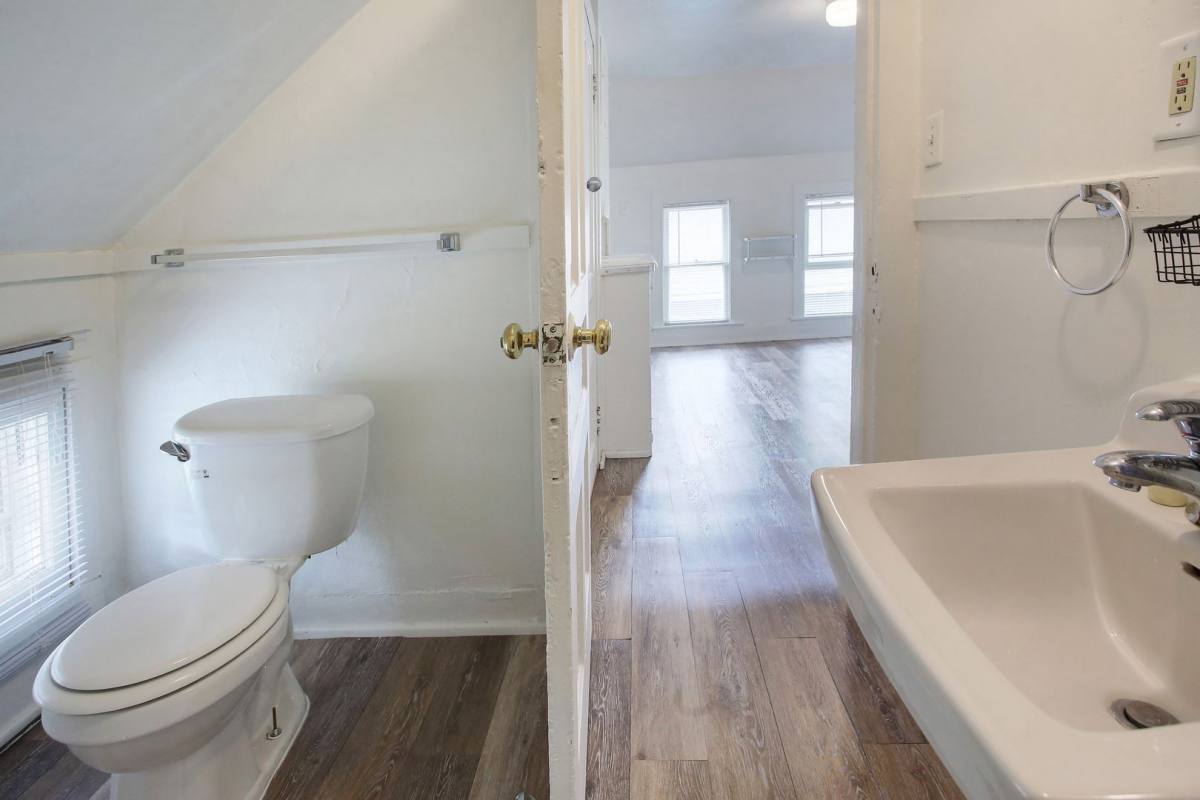 Apartment for rent at 252 W 10th St, Holland, MI 49423