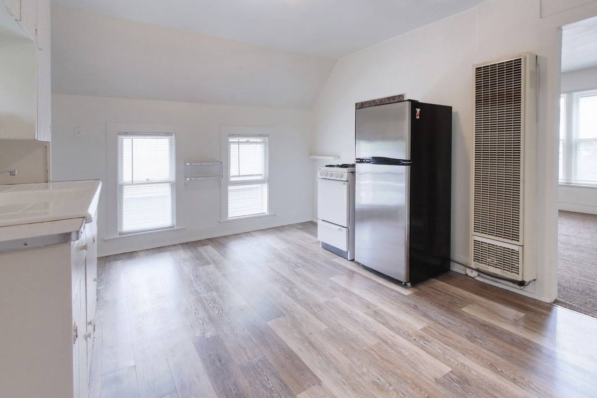 Apartment for rent at 252 W 10th St, Holland, MI 49423