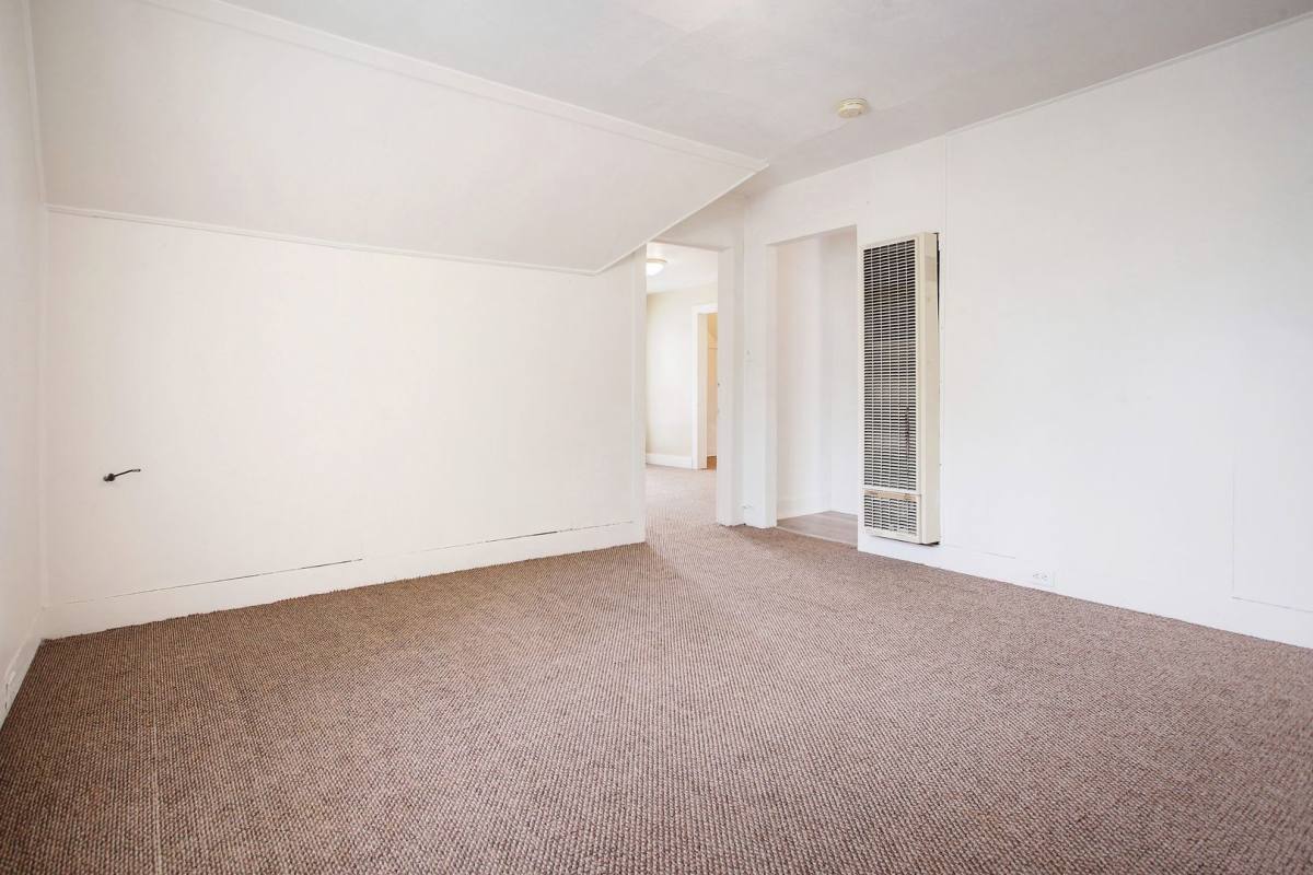 Apartment for rent at 252 W 10th St, Holland, MI 49423