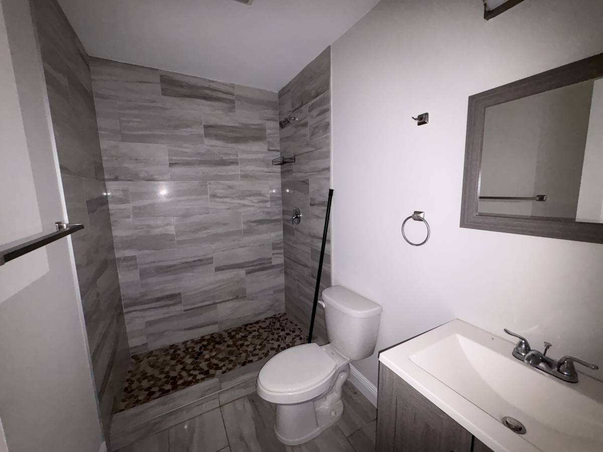 House for rent at 14618 N 43rd St, Tampa, FL 33613