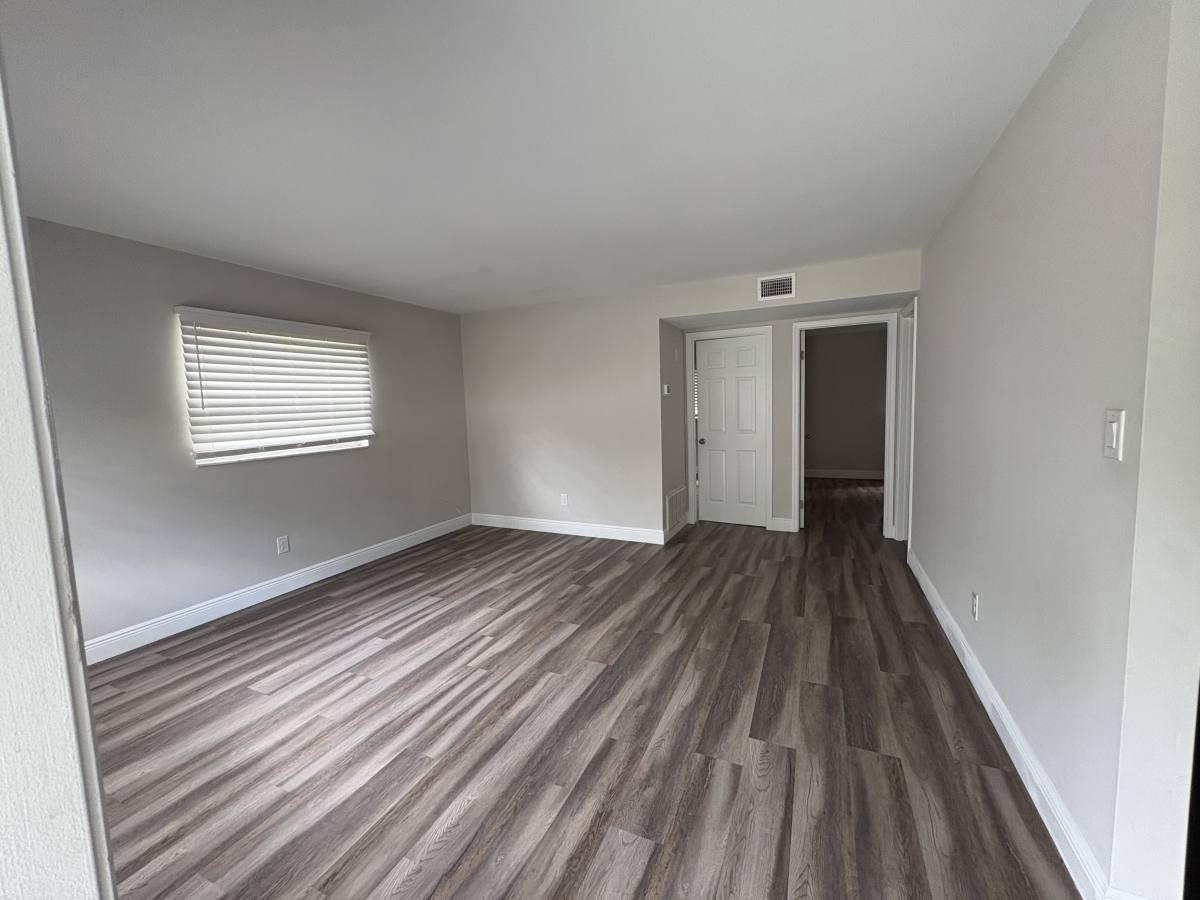 House for rent at 14618 N 43rd St, Tampa, FL 33613