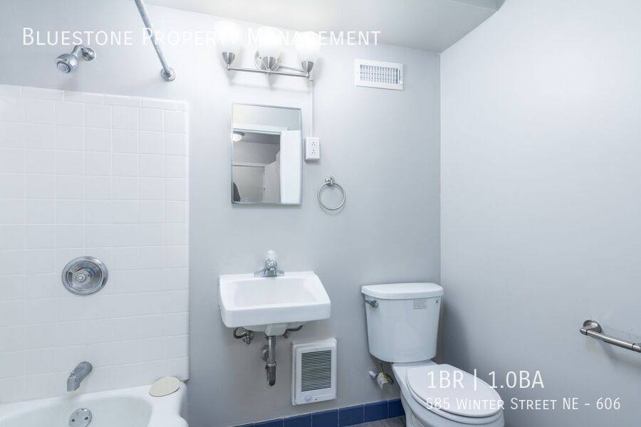 Apartment for rent at 585 Winter St NE #606, Salem, OR 97301