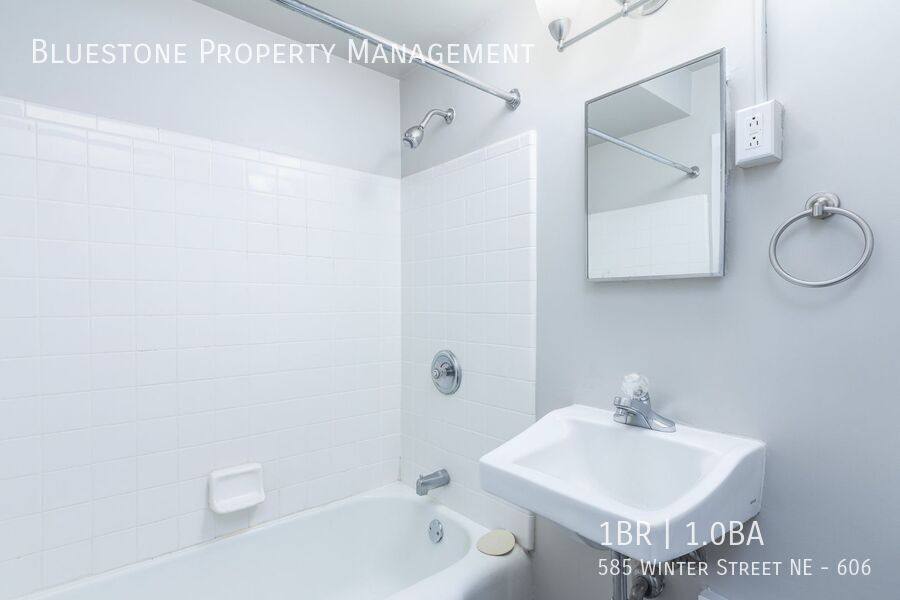 Apartment for rent at 585 Winter St NE #606, Salem, OR 97301