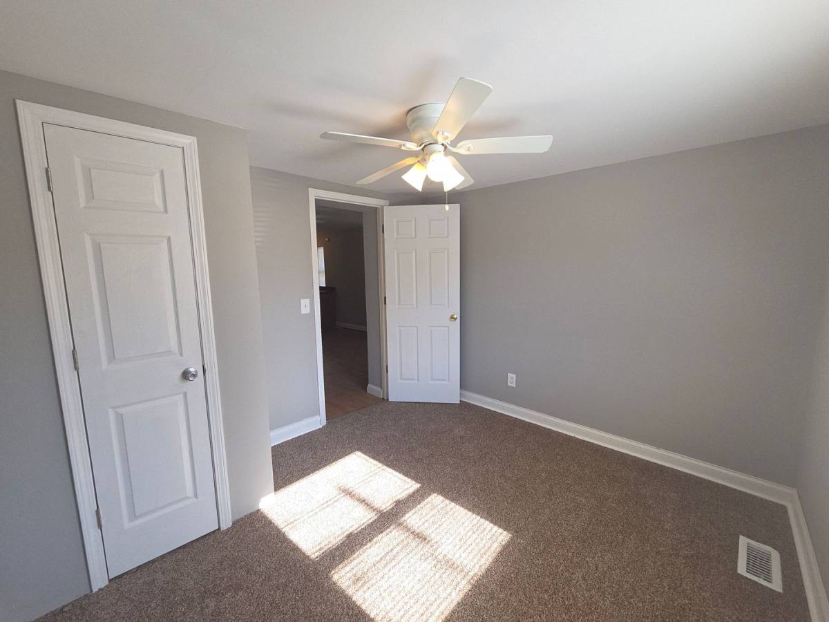 House for rent at 207 Waller Ave, Saint Louis, MO 63125