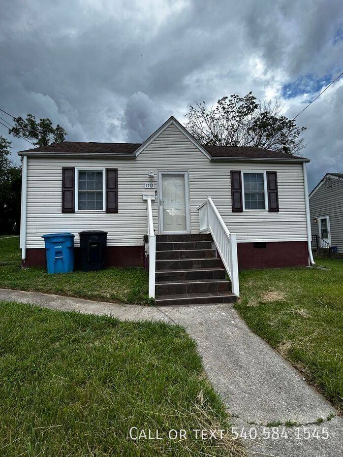 House for rent at 1712 Wayne St NE, Roanoke, VA 24012