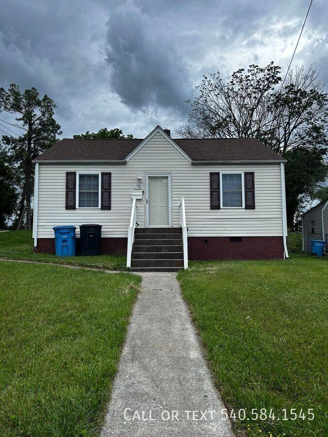 House for rent at 1712 Wayne St NE, Roanoke, VA 24012