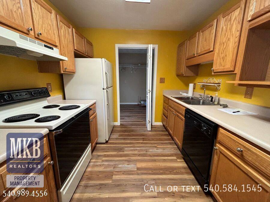 House for rent at 1712 Wayne St NE, Roanoke, VA 24012