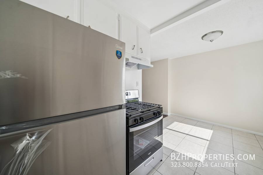 Apartment for rent at 2038 S Holt Ave #16C, Los Angeles, CA 90034