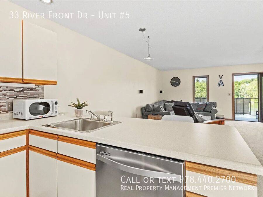 Condo for rent at 33 River Front Dr #5, Manchester, NH 03102