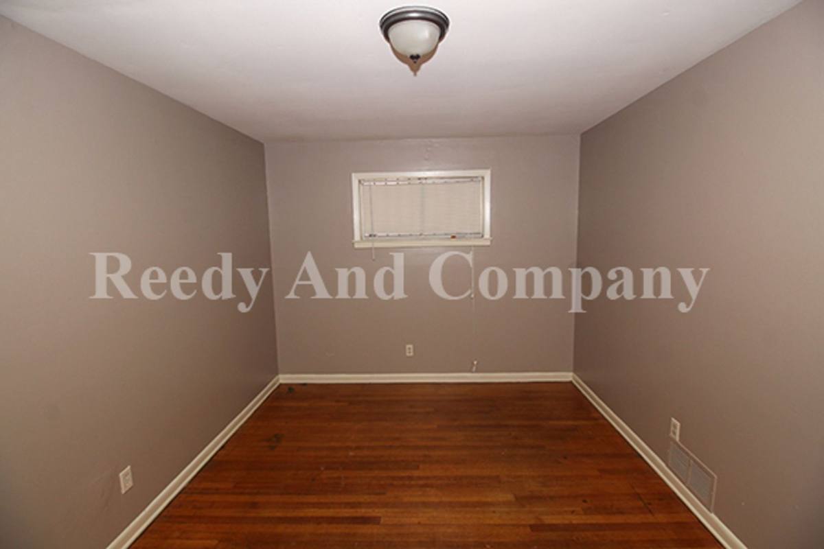 Townhouse for rent at 848 Biggs St, Memphis, TN 38108
