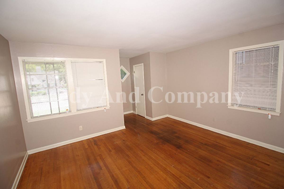 Townhouse for rent at 848 Biggs St, Memphis, TN 38108
