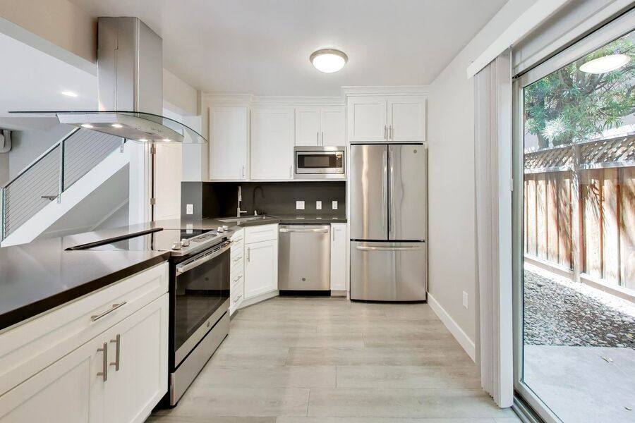 Townhouse for rent at 1662 Hollenbeck Ave #15, Sunnyvale, CA 94087
