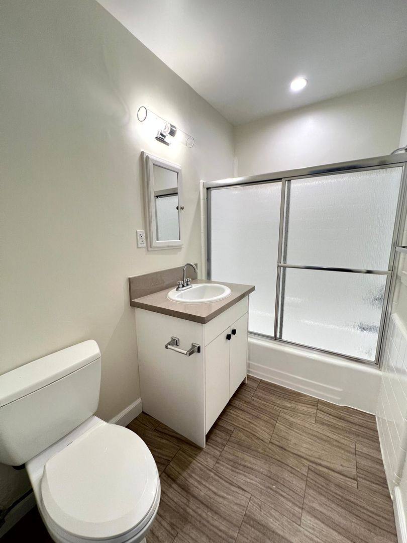 Apartment for rent at 2408 Ocean Park Blvd, Santa Monica, CA 90405