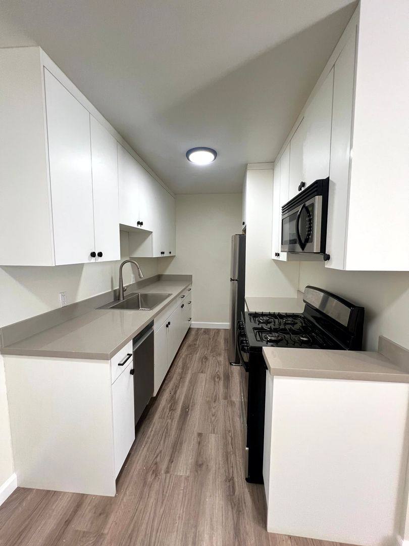 Apartment for rent at 2408 Ocean Park Blvd, Santa Monica, CA 90405