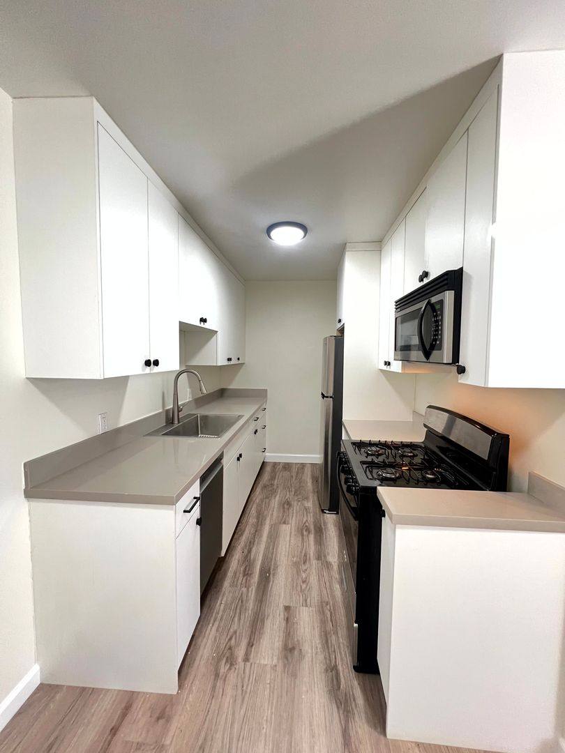 Apartment for rent at 2408 Ocean Park Blvd, Santa Monica, CA 90405