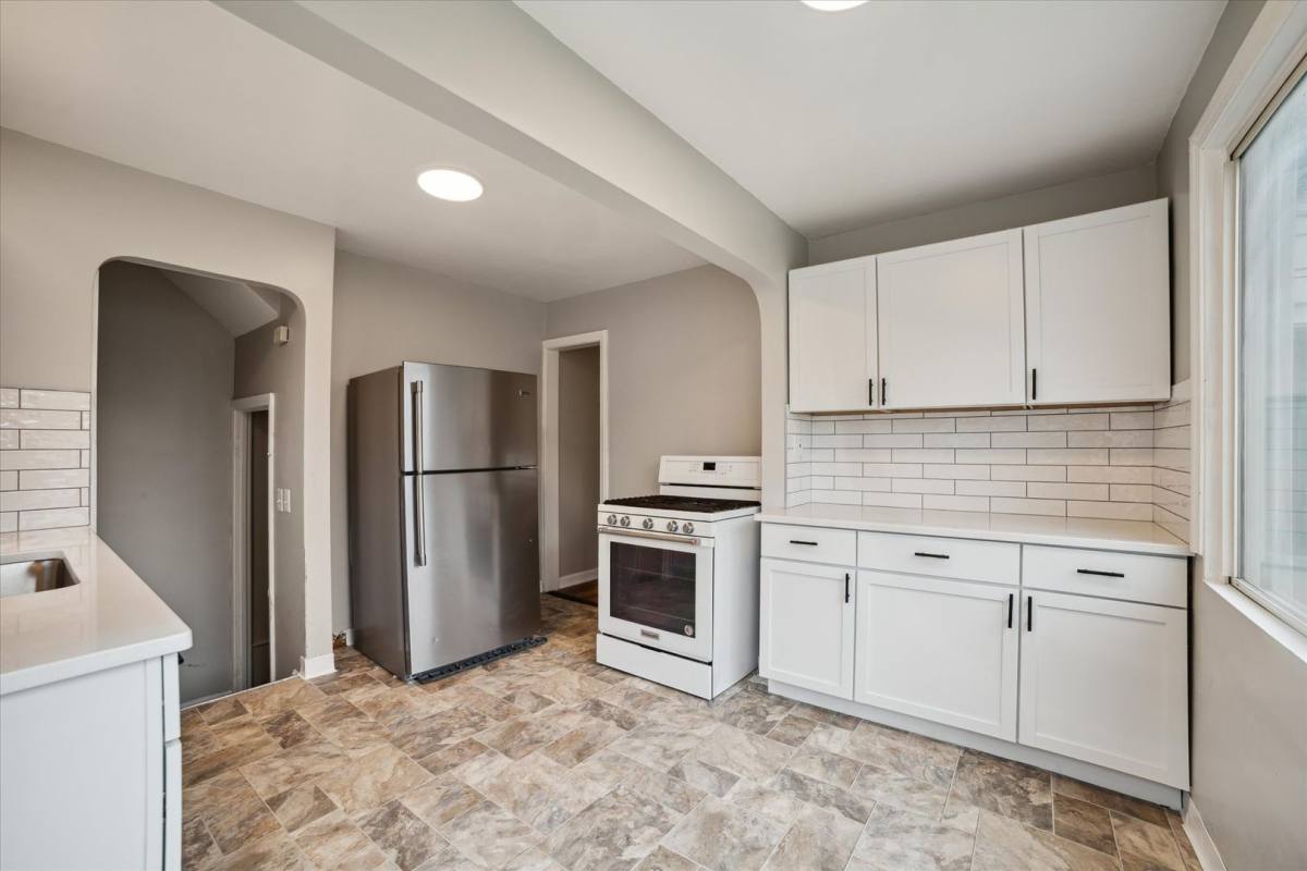House for rent at 5145 E 114 St, Cleveland, OH 44125