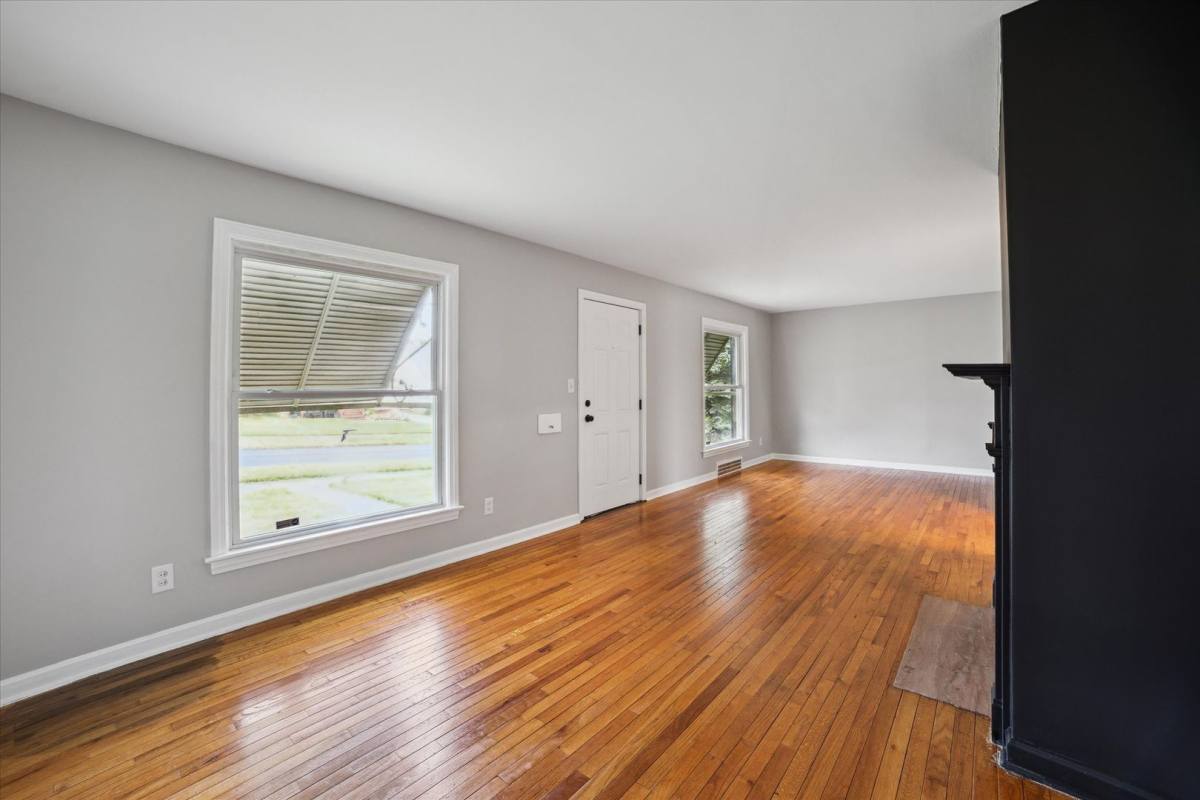 House for rent at 5145 E 114 St, Cleveland, OH 44125