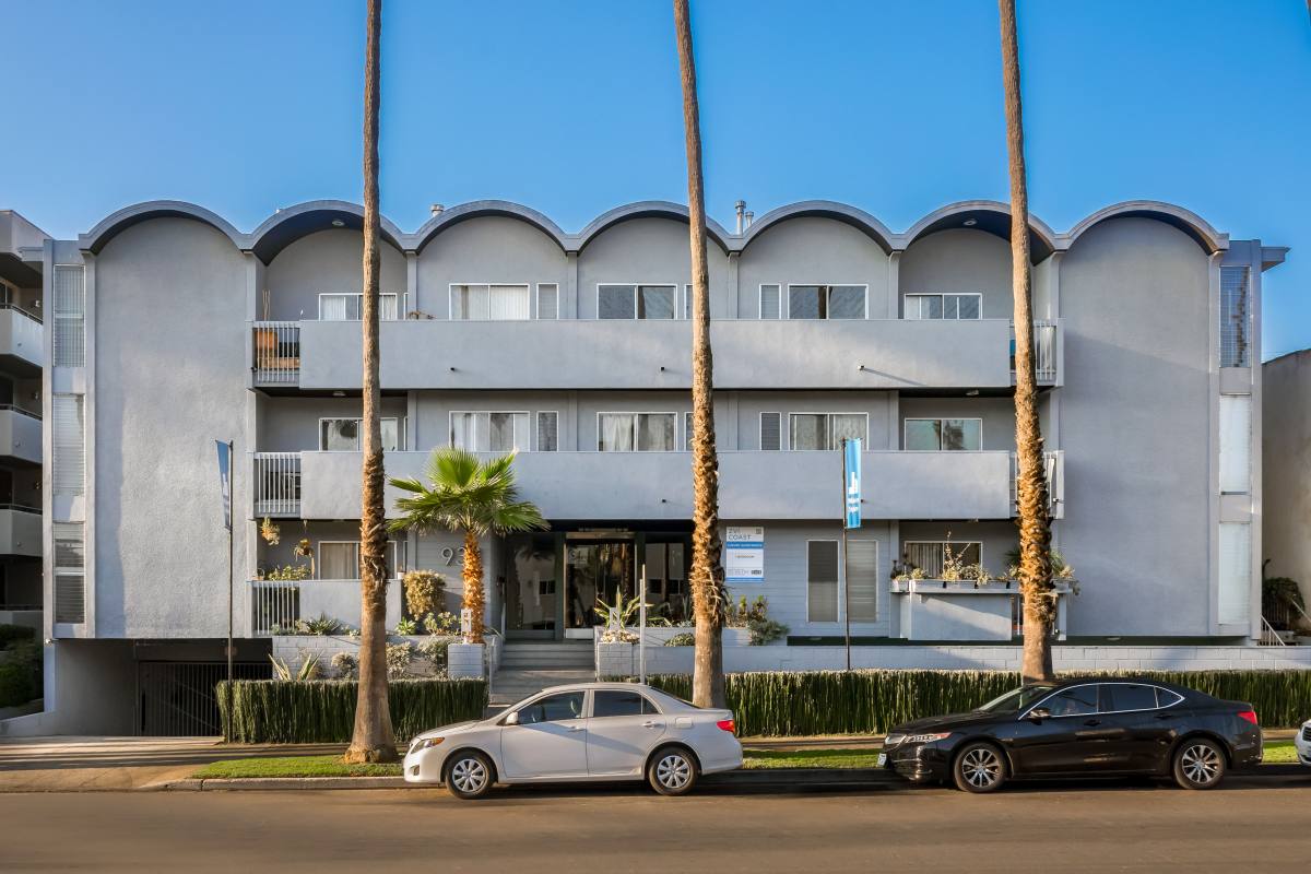 Apartment for rent at 938 4th St, Santa Monica, CA 90403
