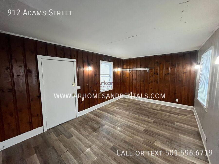 House for rent at 912 Adams St, Little Rock, AR 72204