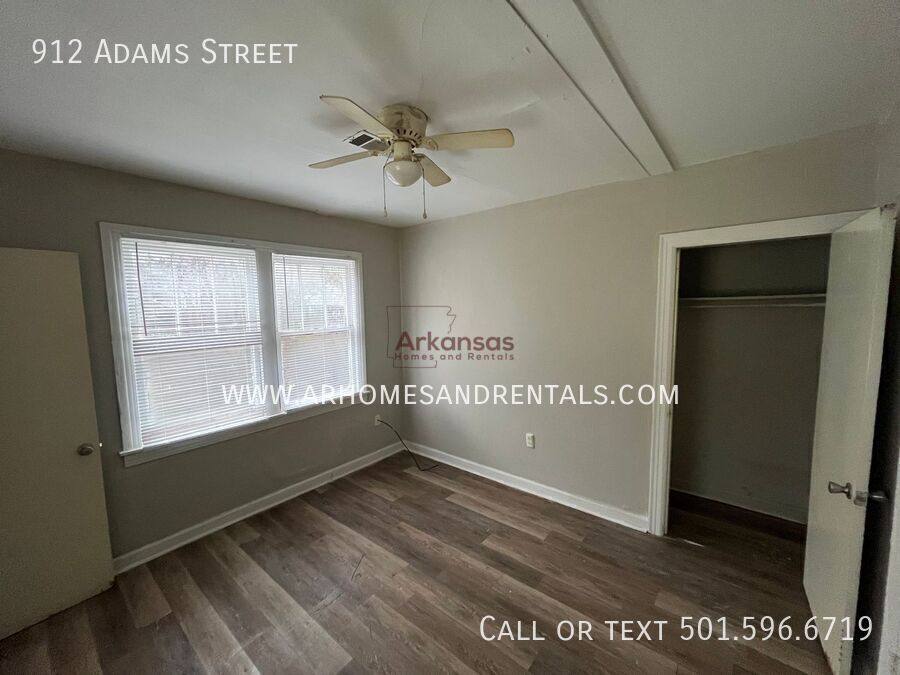 House for rent at 912 Adams St, Little Rock, AR 72204