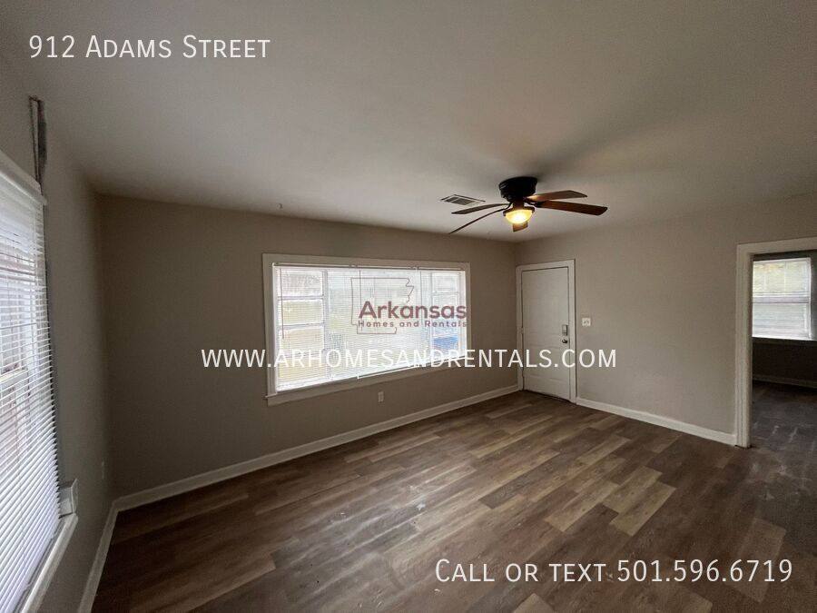 House for rent at 912 Adams St, Little Rock, AR 72204