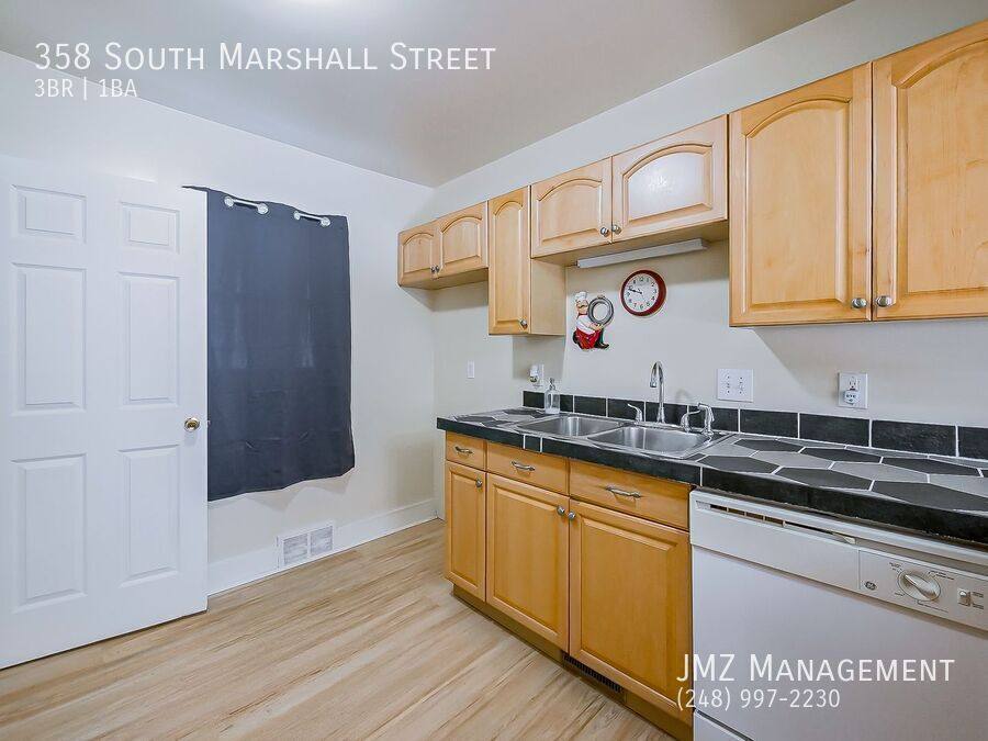 House for rent at 358 S Marshall St, Pontiac, MI 48342