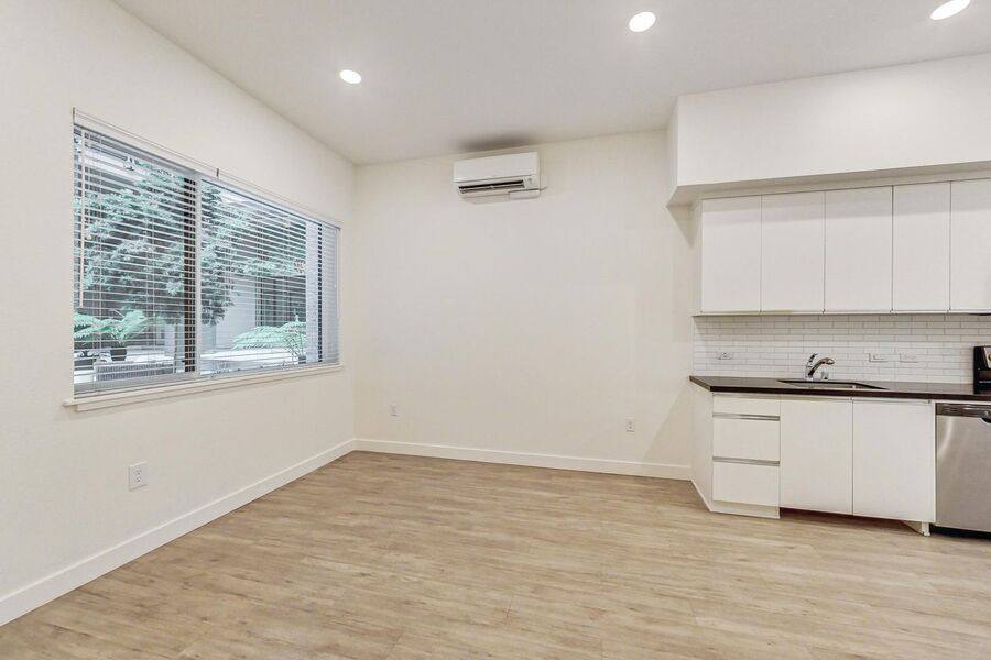 Apartment for rent at 411 29th St #107, Oakland, CA 94609