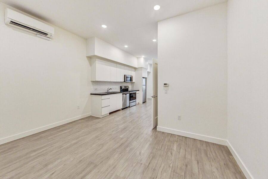 Apartment for rent at 411 29th St #107, Oakland, CA 94609
