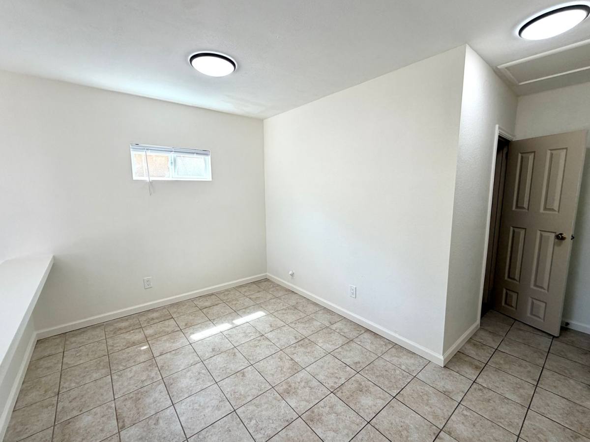 Apartment for rent at 487 E 11th St, Upland, CA 91786