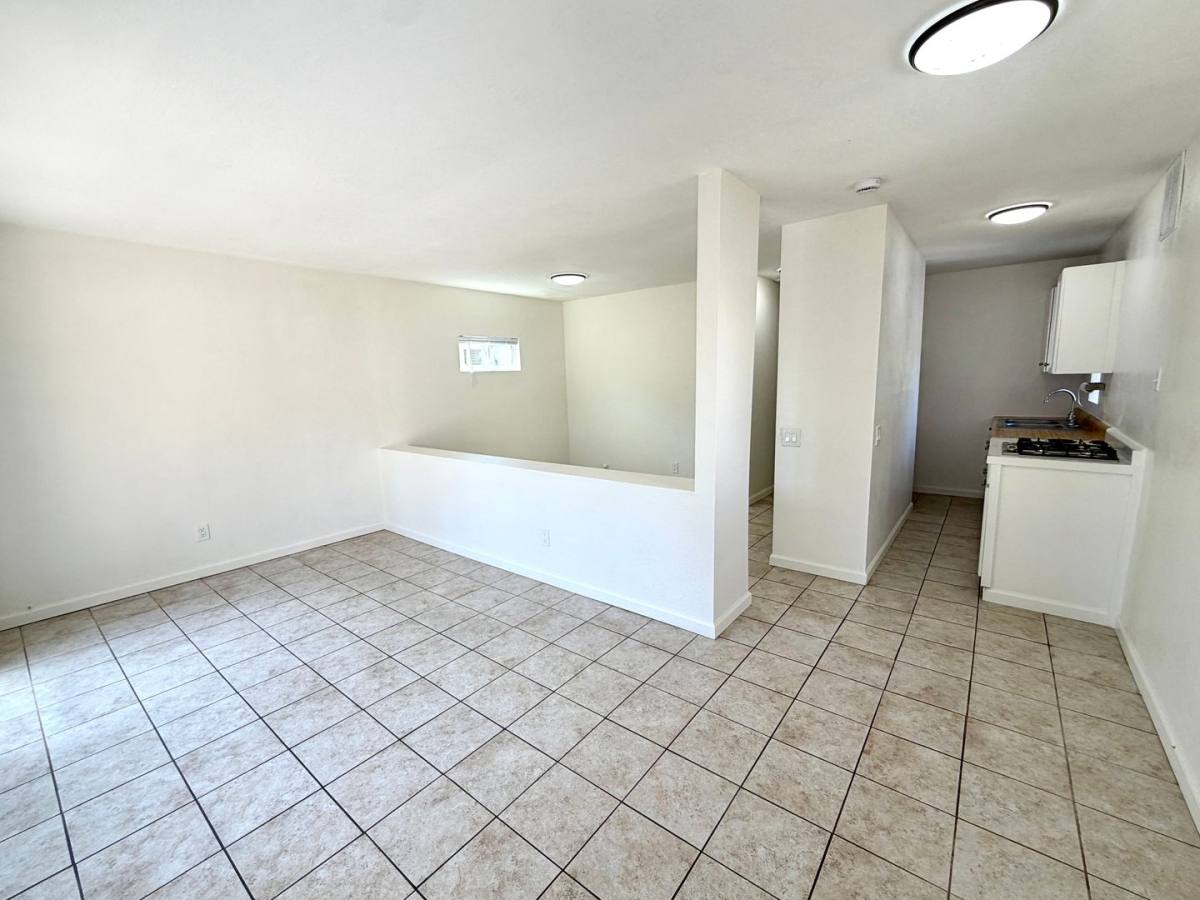 Apartment for rent at 487 E 11th St, Upland, CA 91786