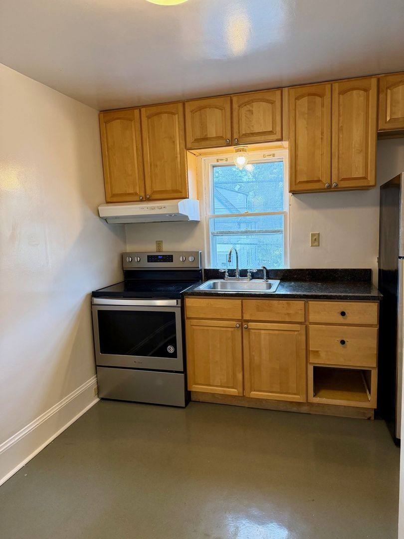 Apartment for rent at 302 Hasbrouck Ave, Kingston, NY 12401