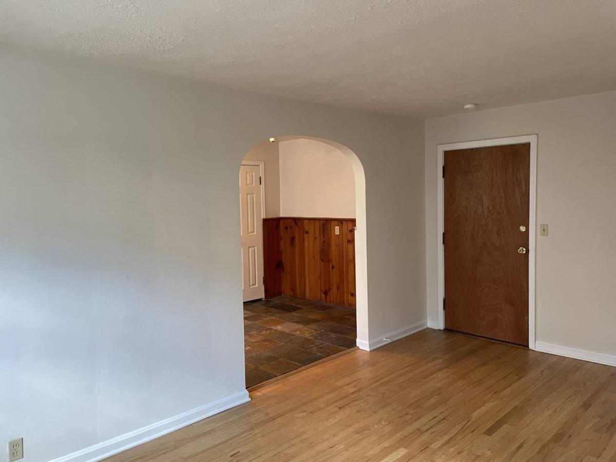 Apartment for rent at 3834 Hyde Park Ave, Cincinnati, OH 45209